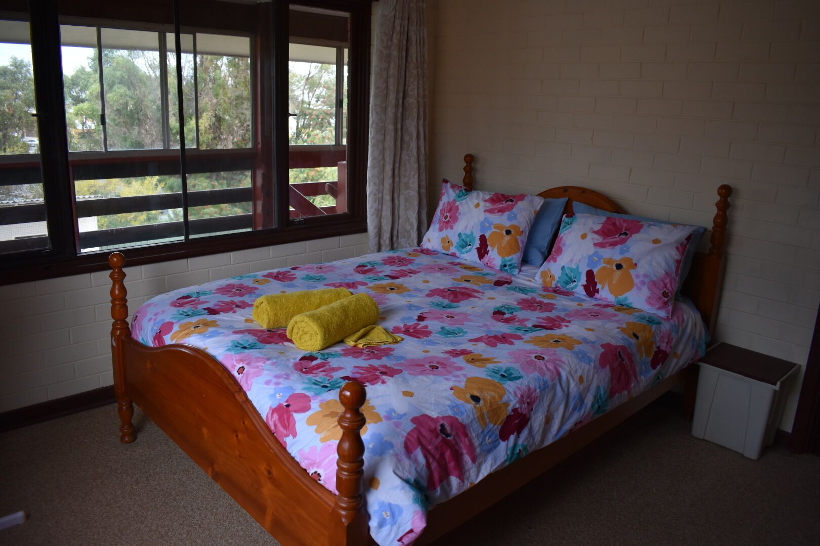 Home in the Centre of Lancelin With Views to the Park and Ocean