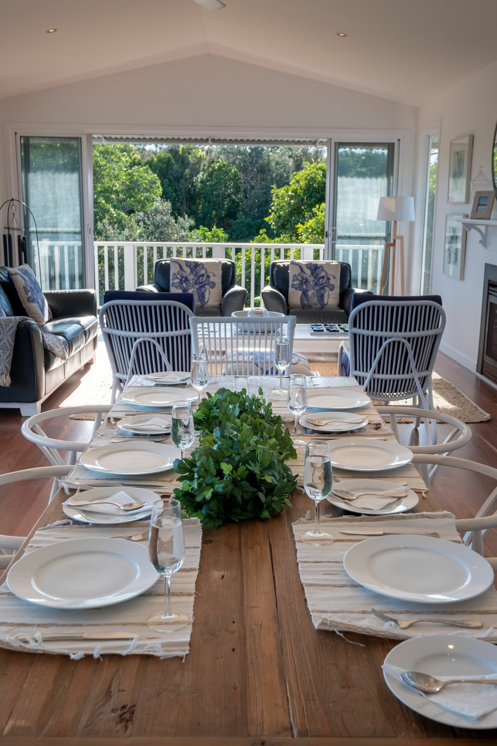 Serenity Beach Retreat - Hamptons Beach Havencasuarina - Sleeps 14 -7 Bedrooms