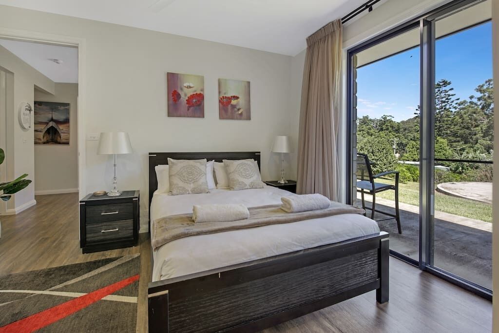 Casa Paradiso – Brand New Luxury 5 Bedroom Rural Retreat