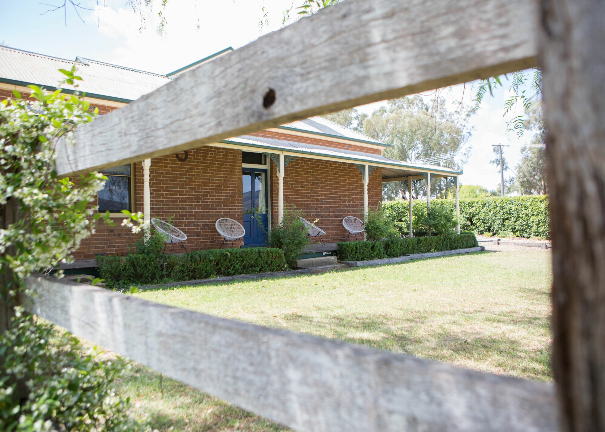 A Cosy, Refurbished Heritage Homestead Nestled in Mudgees Vineyards