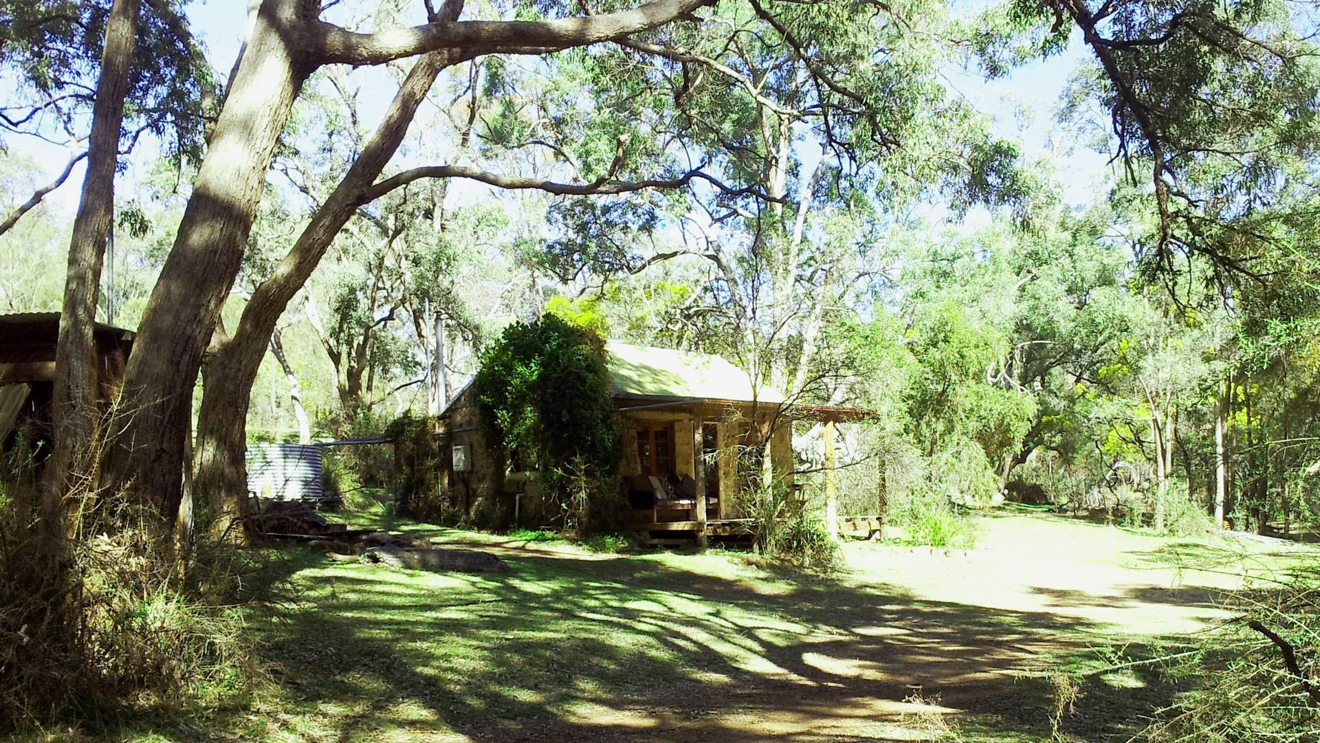 An idyllic bushland retreat - River Cottage