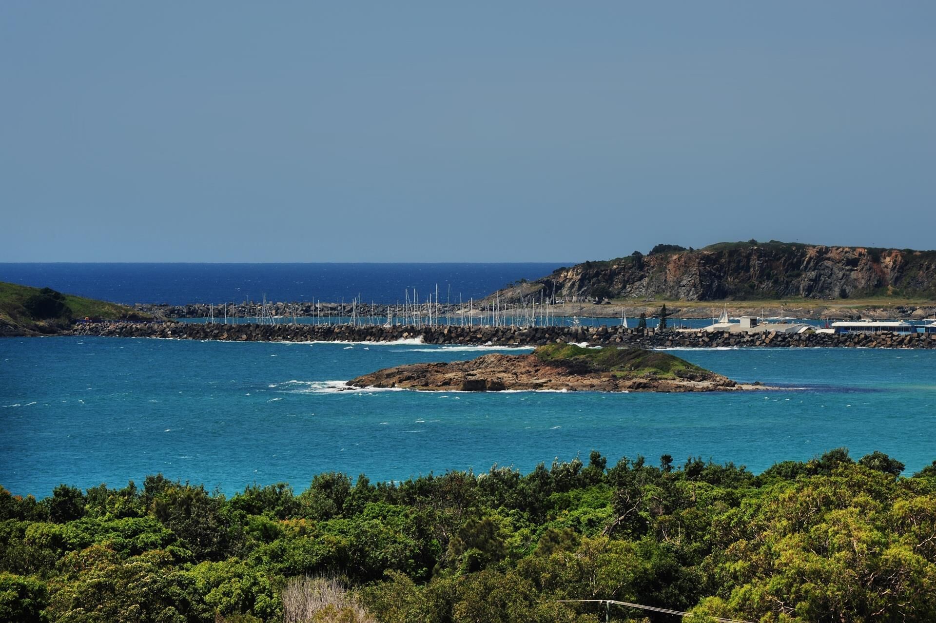 Breathtaking Views, Pet Friendly, & Stunningly Decor At Coffs Harbour