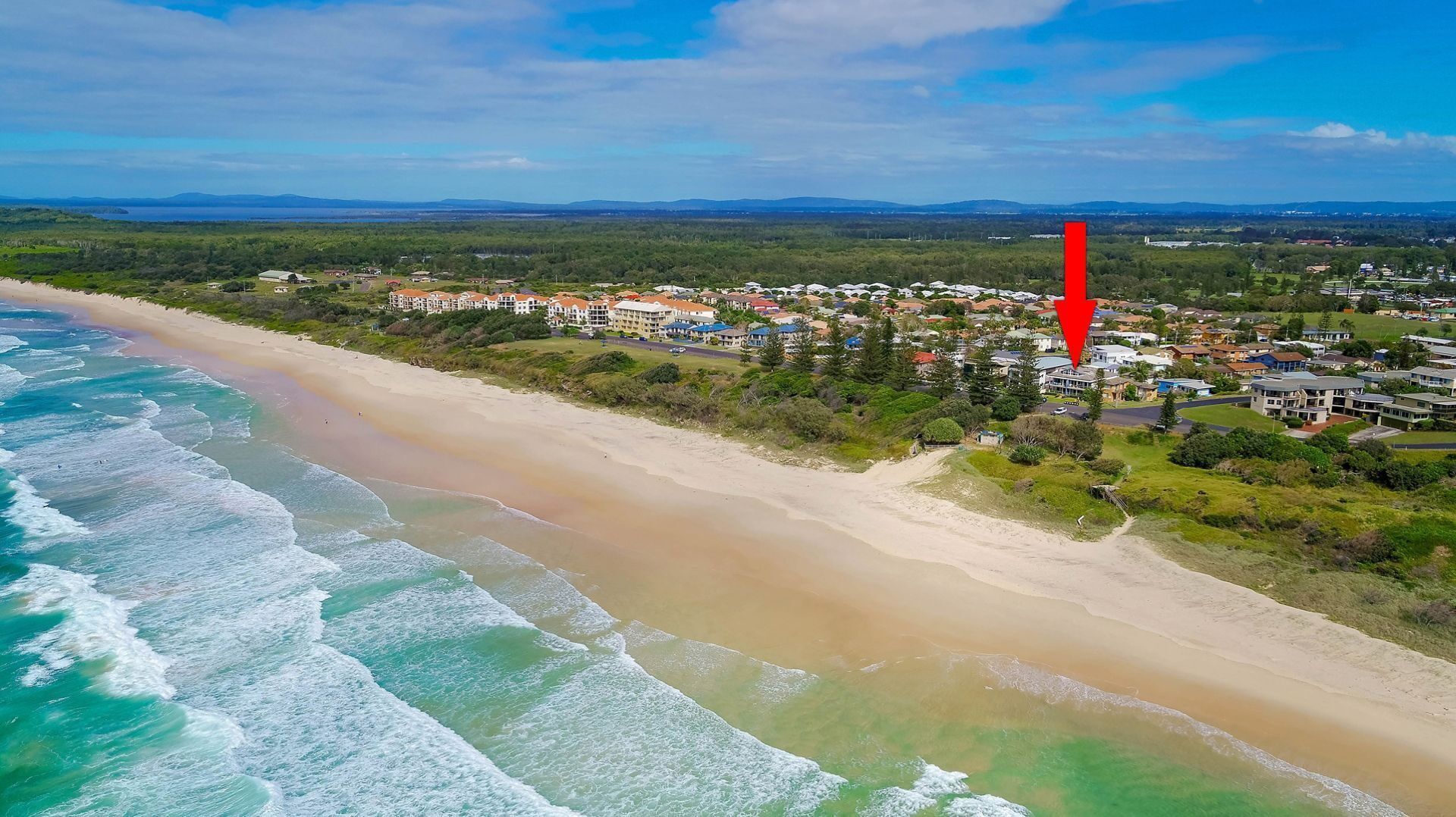 BLUE PACIFIC 3 - VIEWS ACROSS PIPPI BEACH