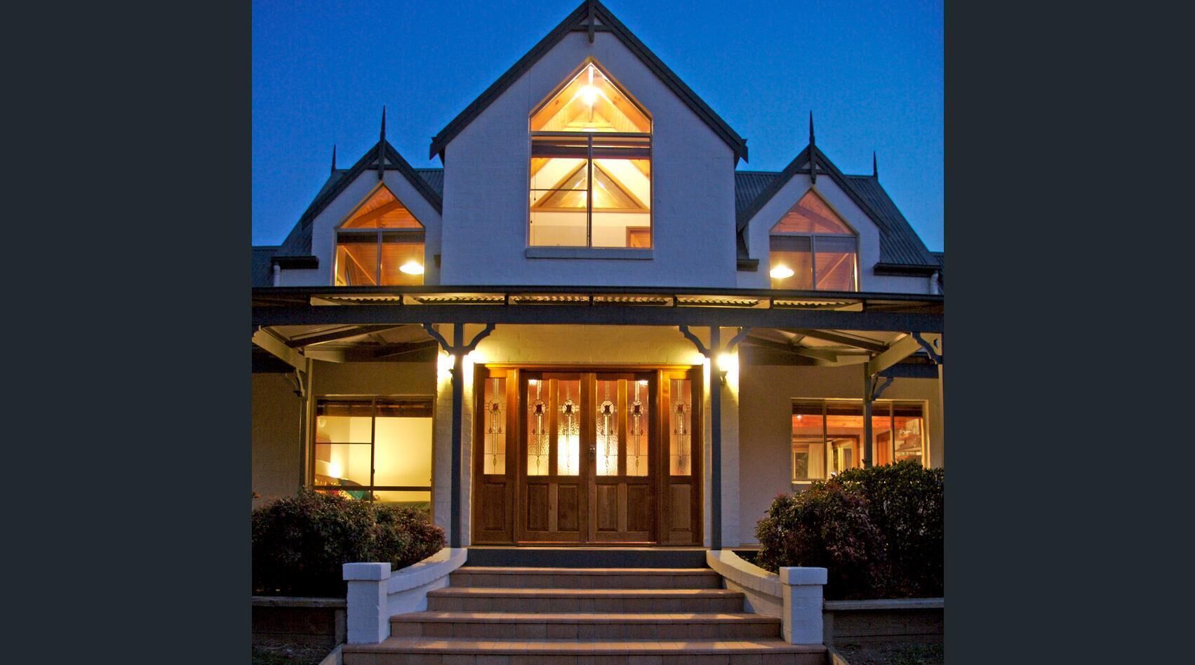 Bonville Estate is a semi rural resort- style home located in Bonville, NSW
