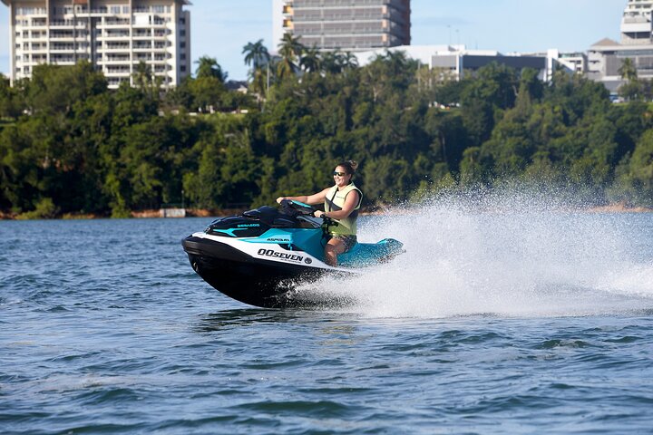 75-minute Die Another Day Jet Skiing in Darwin