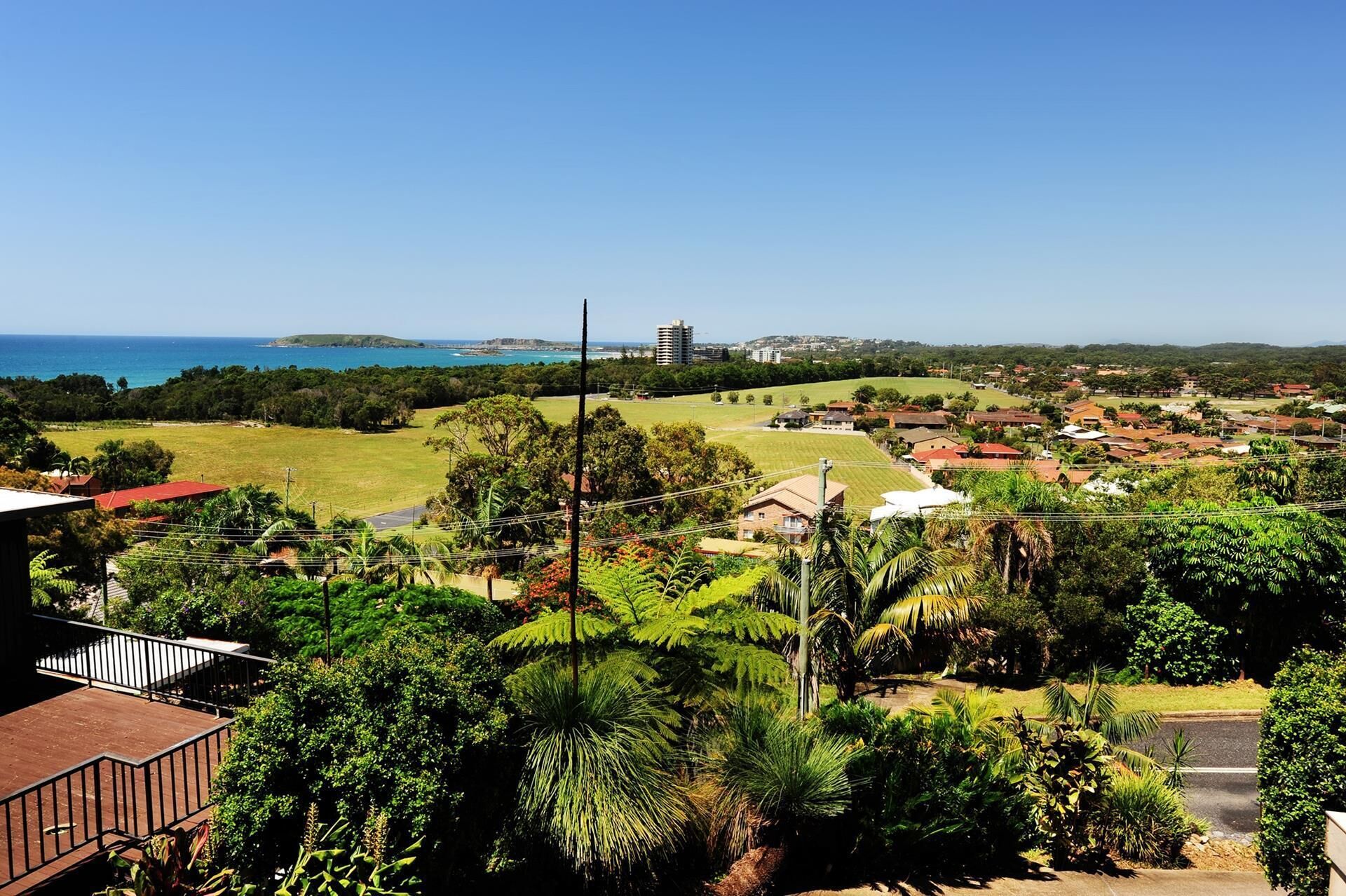 Breathtaking Views, Pet Friendly, & Stunningly Decor At Coffs Harbour