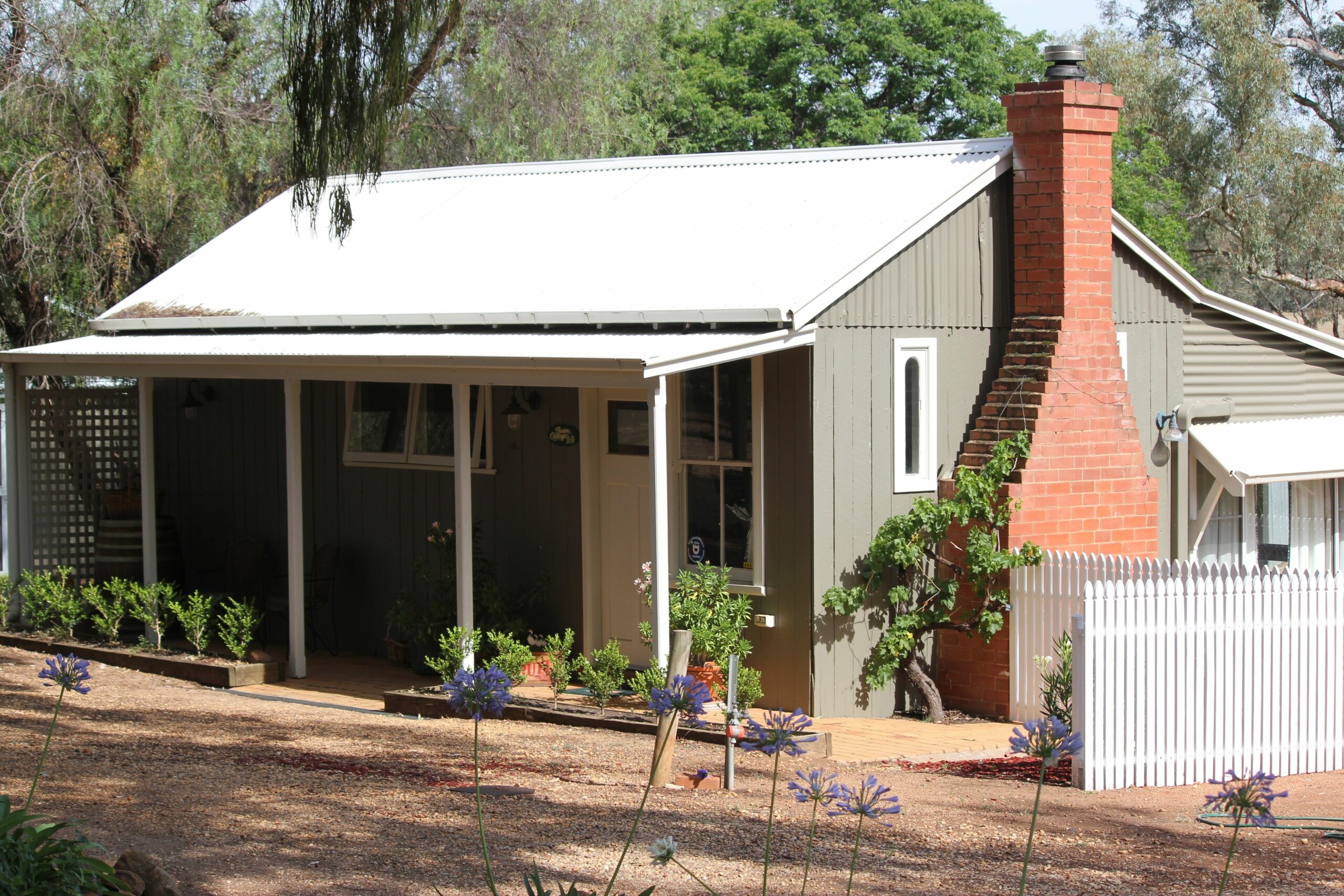 Country Cottage at Outback Cellar Dubbo