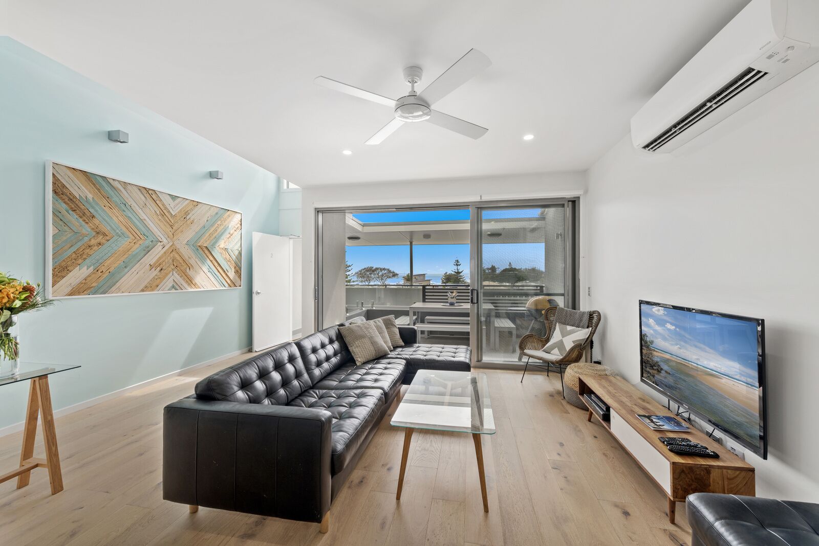 Fifty Meters to the Beach in the Heart of Woolgoolg
