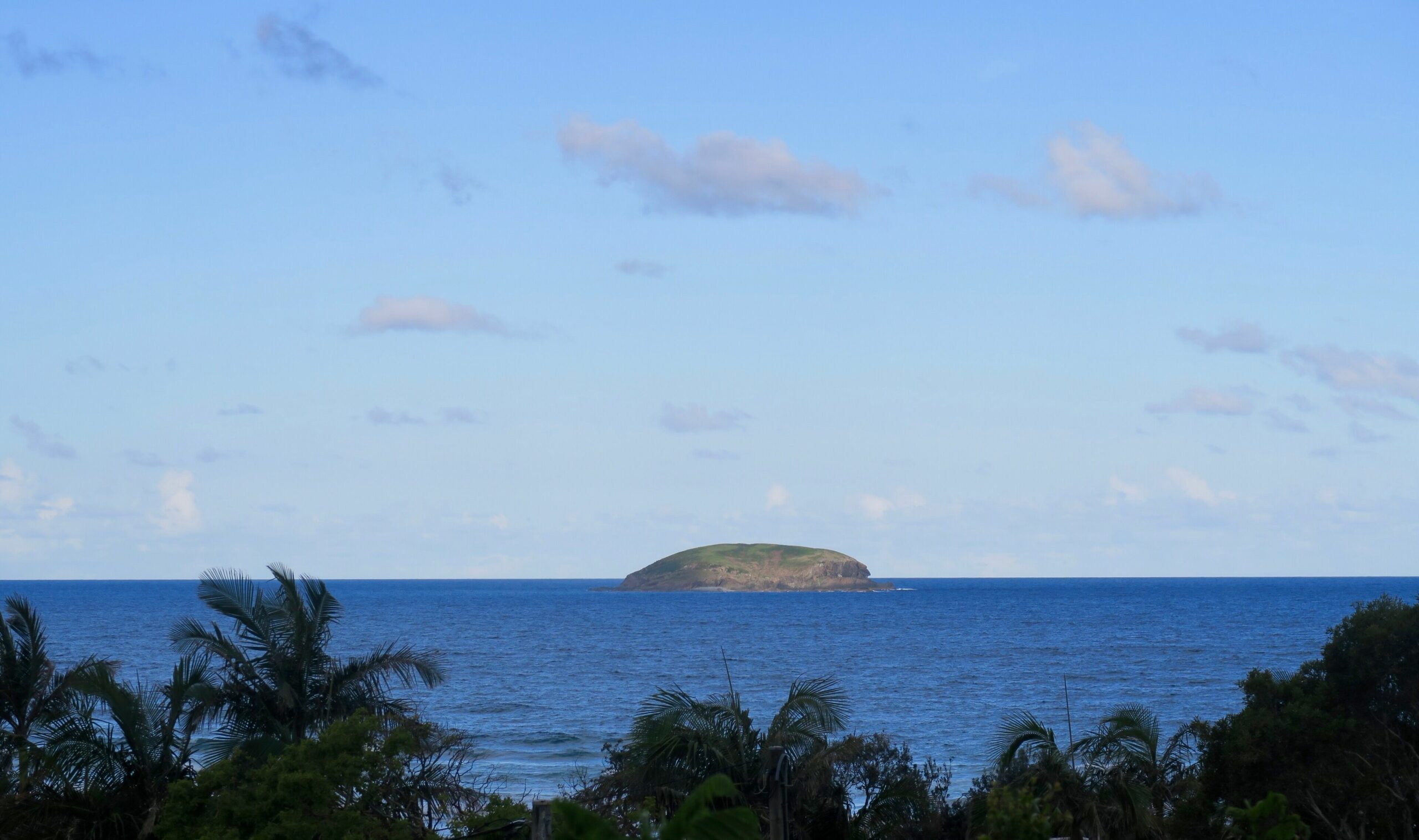 North easterly breath taking views of the ocean and Groper Island.