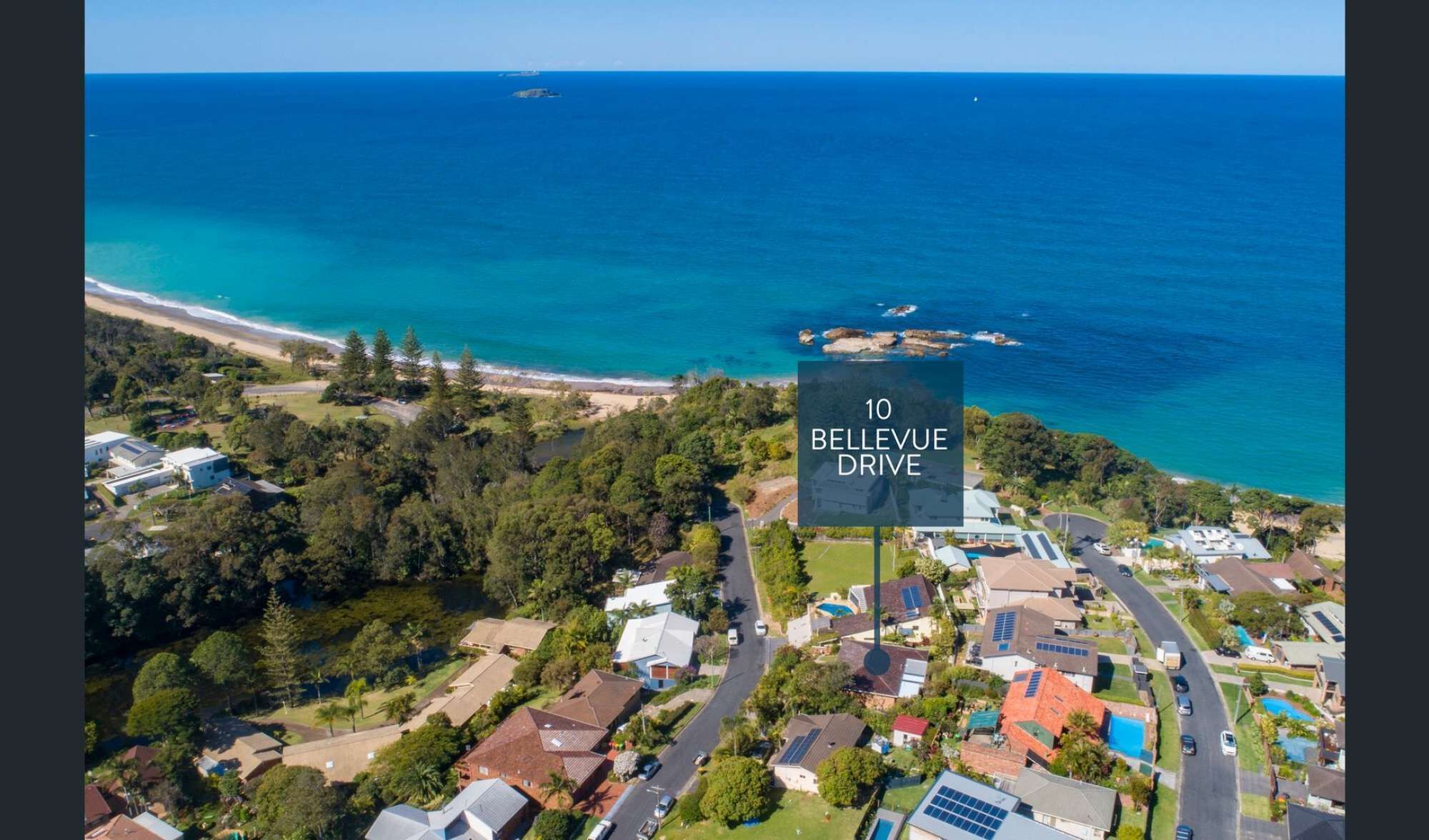 Boutique Beachside Home With Lovely Views