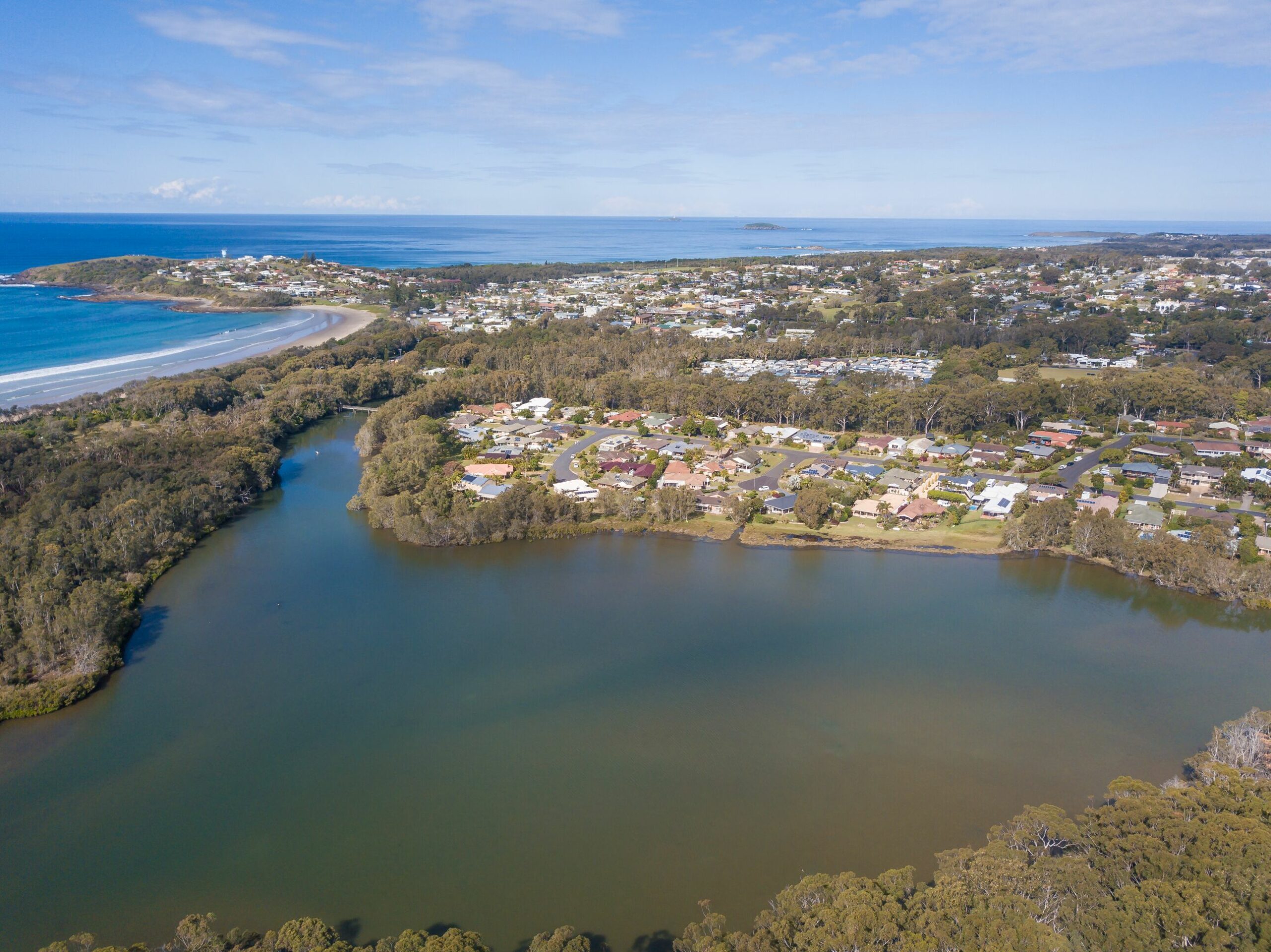 Melaleuca Lakeside by the beach at Woolgoolga - Paradise summer and winter