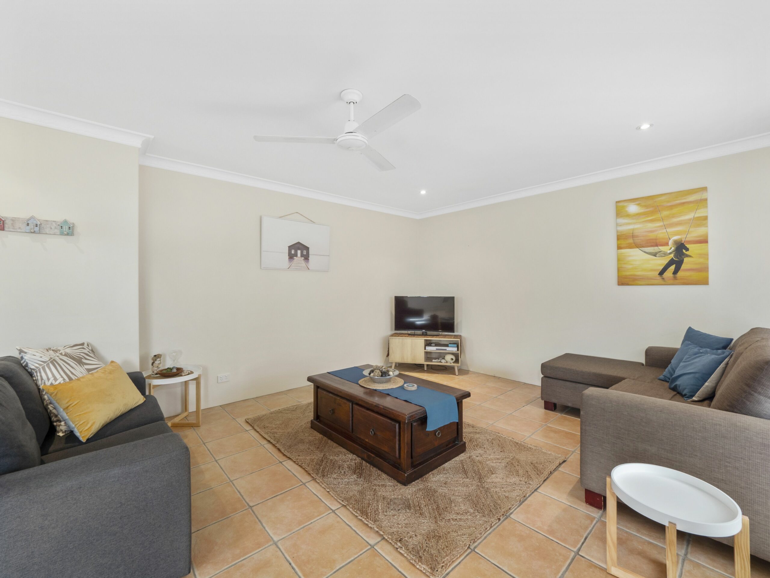 Sawtell Beach Is 500m Away From Excellently Styled Unit