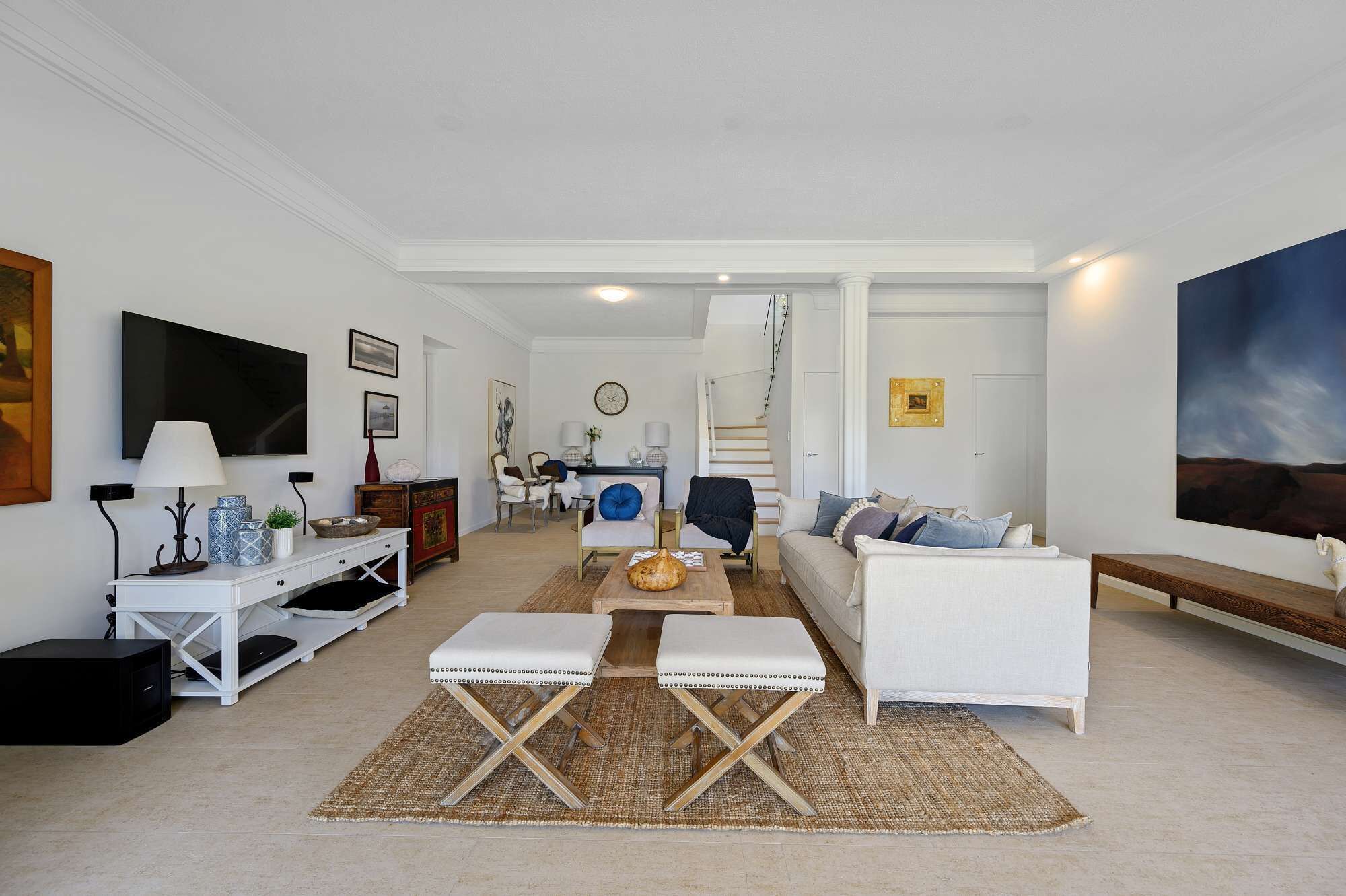 Private Beachfront Hampton-inspired 4BR 4bth Luxurious Home for the Discerning Traveller