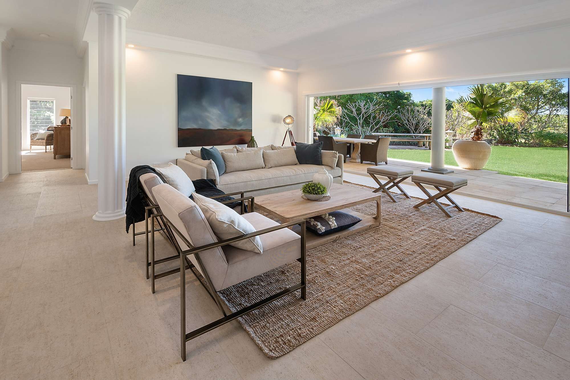 Private Beachfront Hampton-inspired 4BR 4bth Luxurious Home for the Discerning Traveller