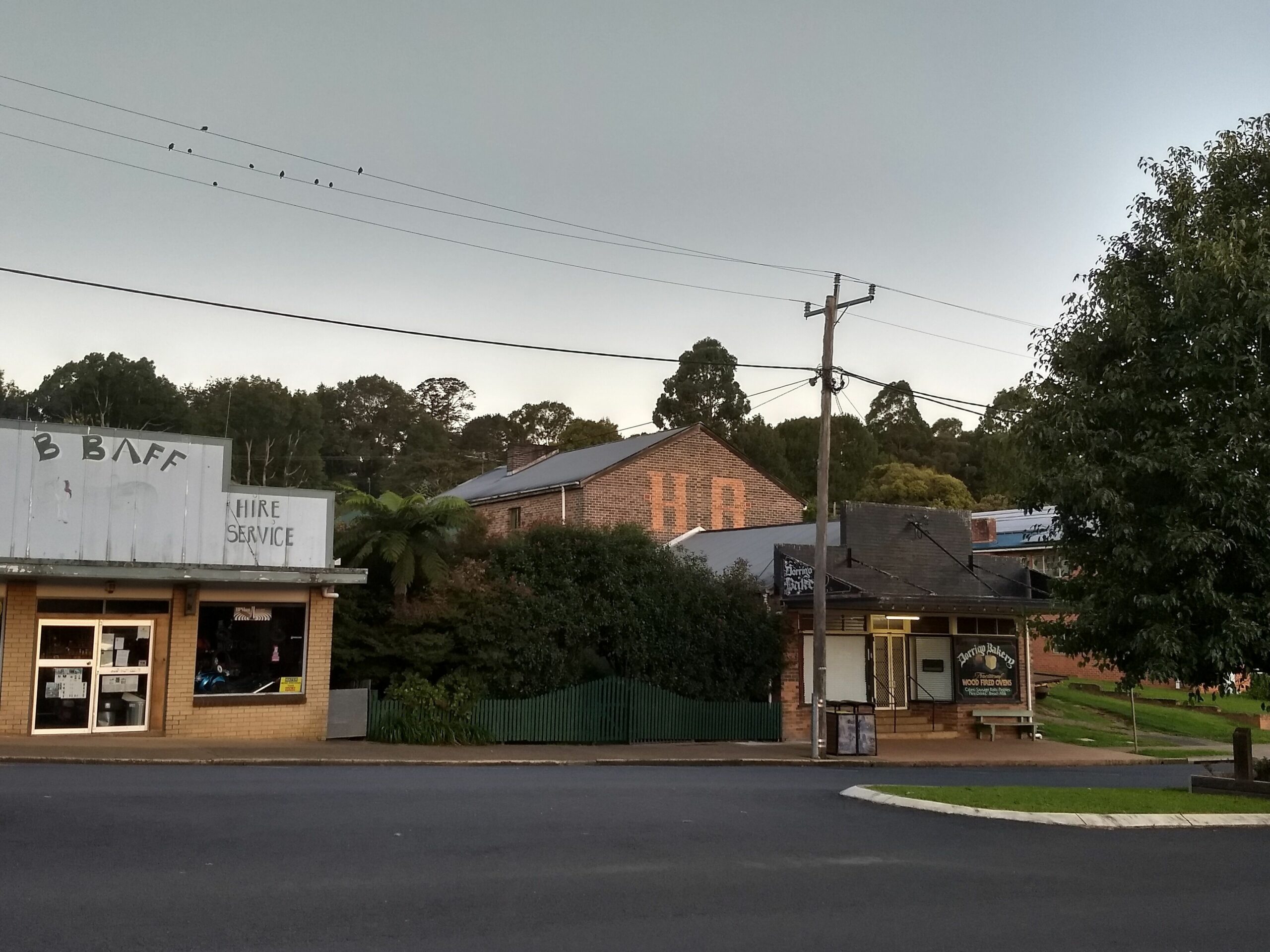 41 Hickory heritage cottage in town