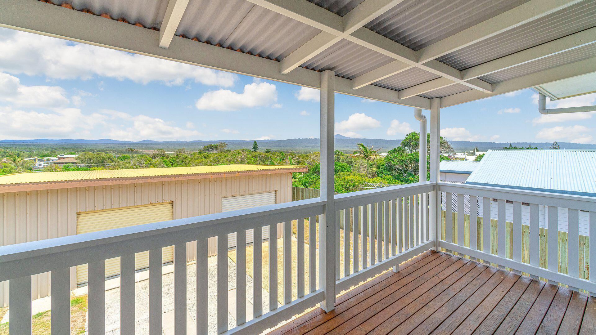 Ocean Dreaming- Amazing Views - Just Listed .pet Friendly