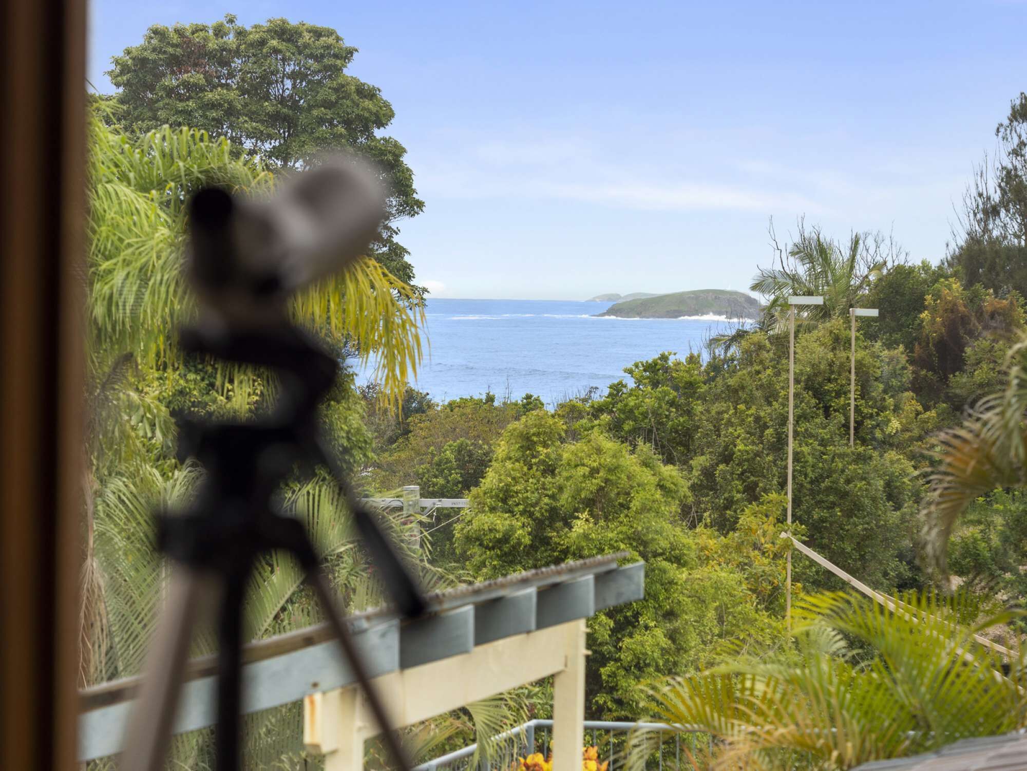 Boutique Beachside Home With Lovely Views