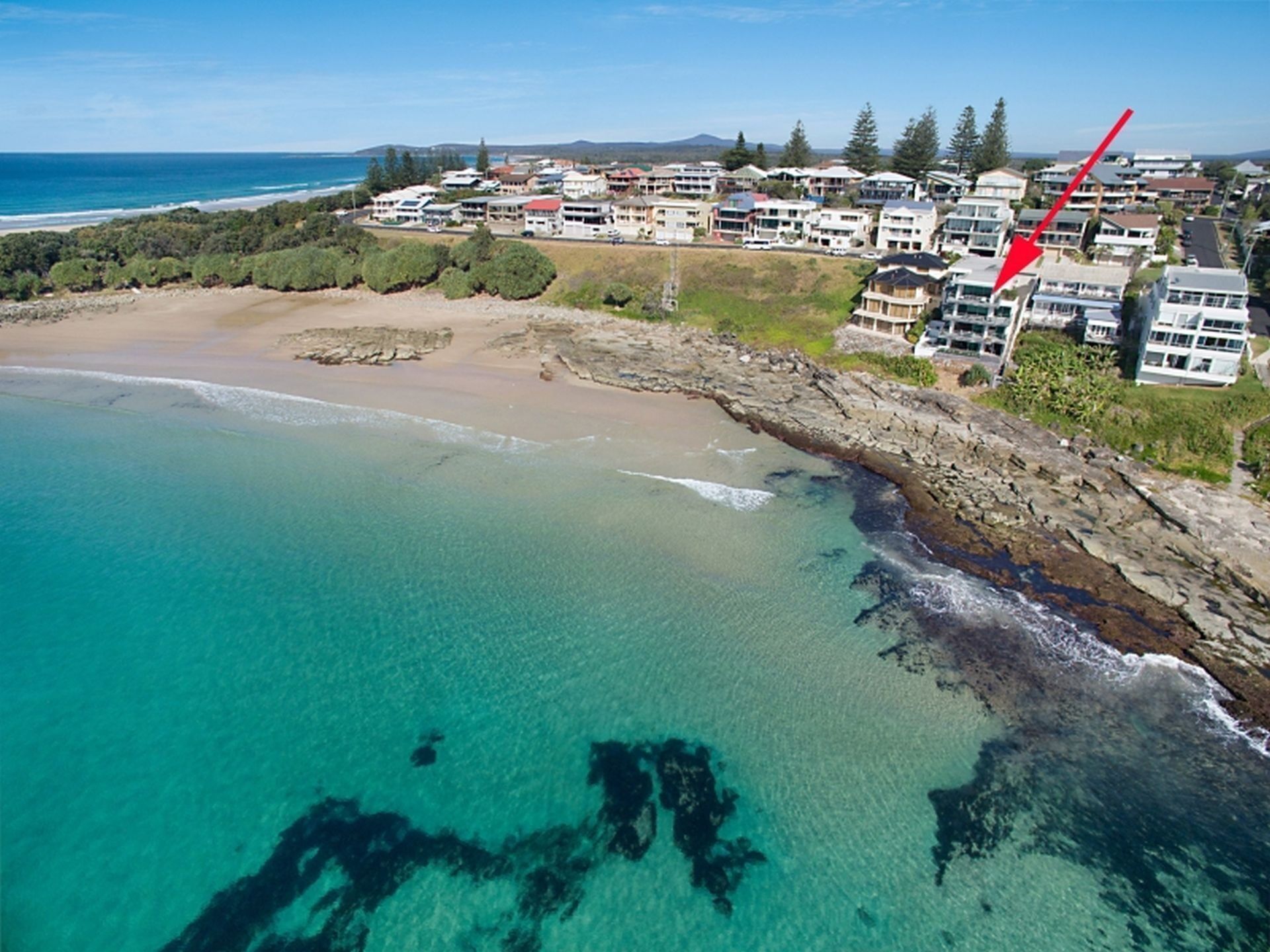 ON THE ROCKS - BEACHFRONT TO CONVENT BEACH