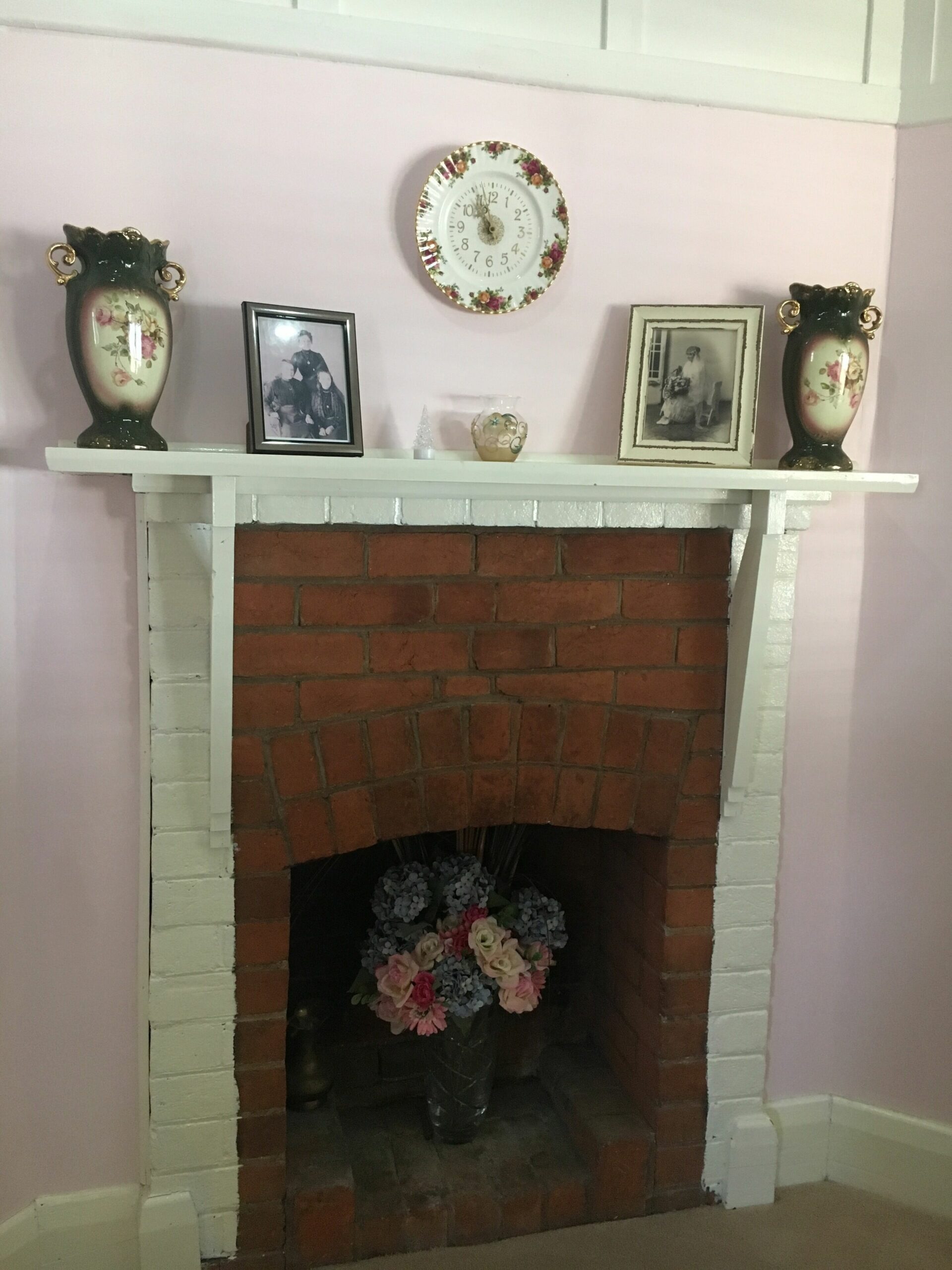 Langley Cottage Family Room