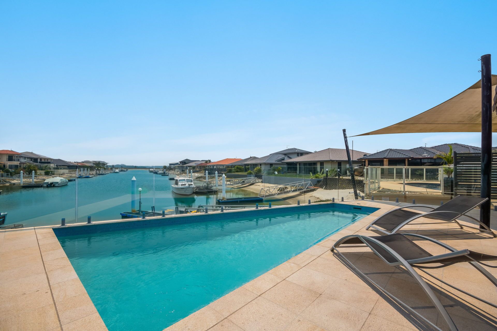 WITONGA WATERS - WATERFRONT WITH POOL