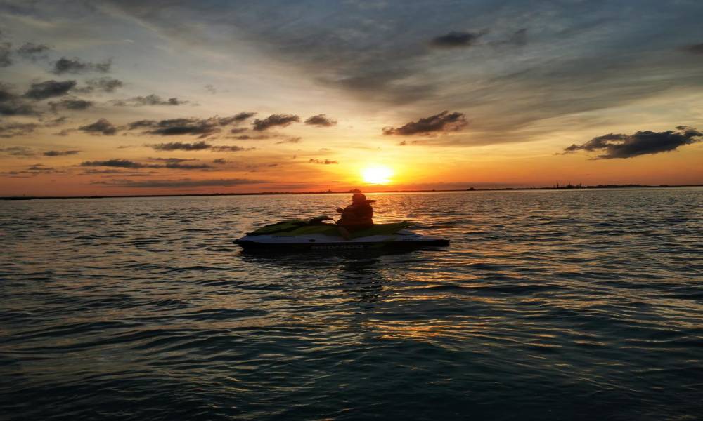 Honey Ryder Sunrise Jetski Tour