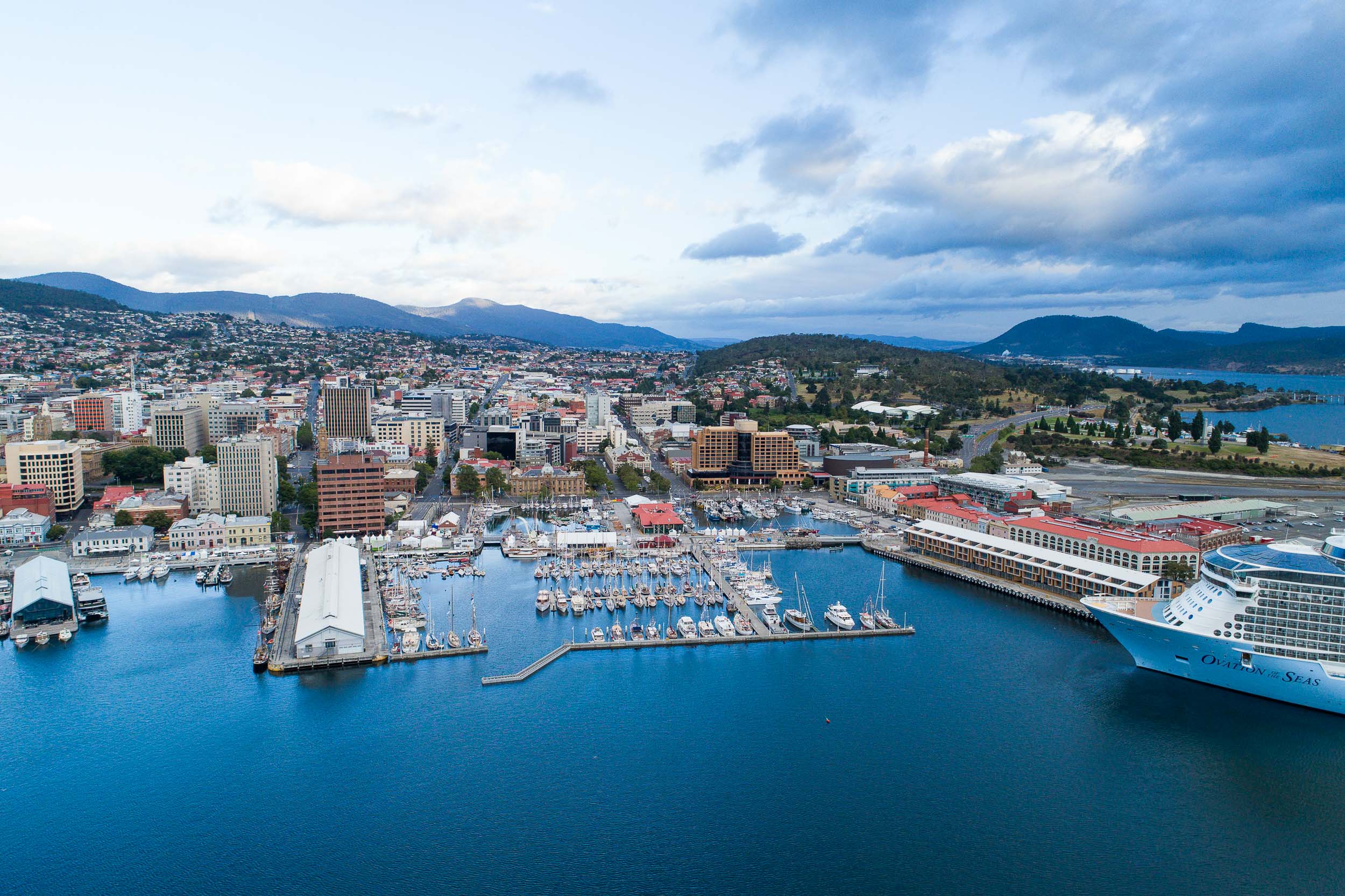 Hobart City & Barilla Bay Scenic flight –20 minutes in the air
