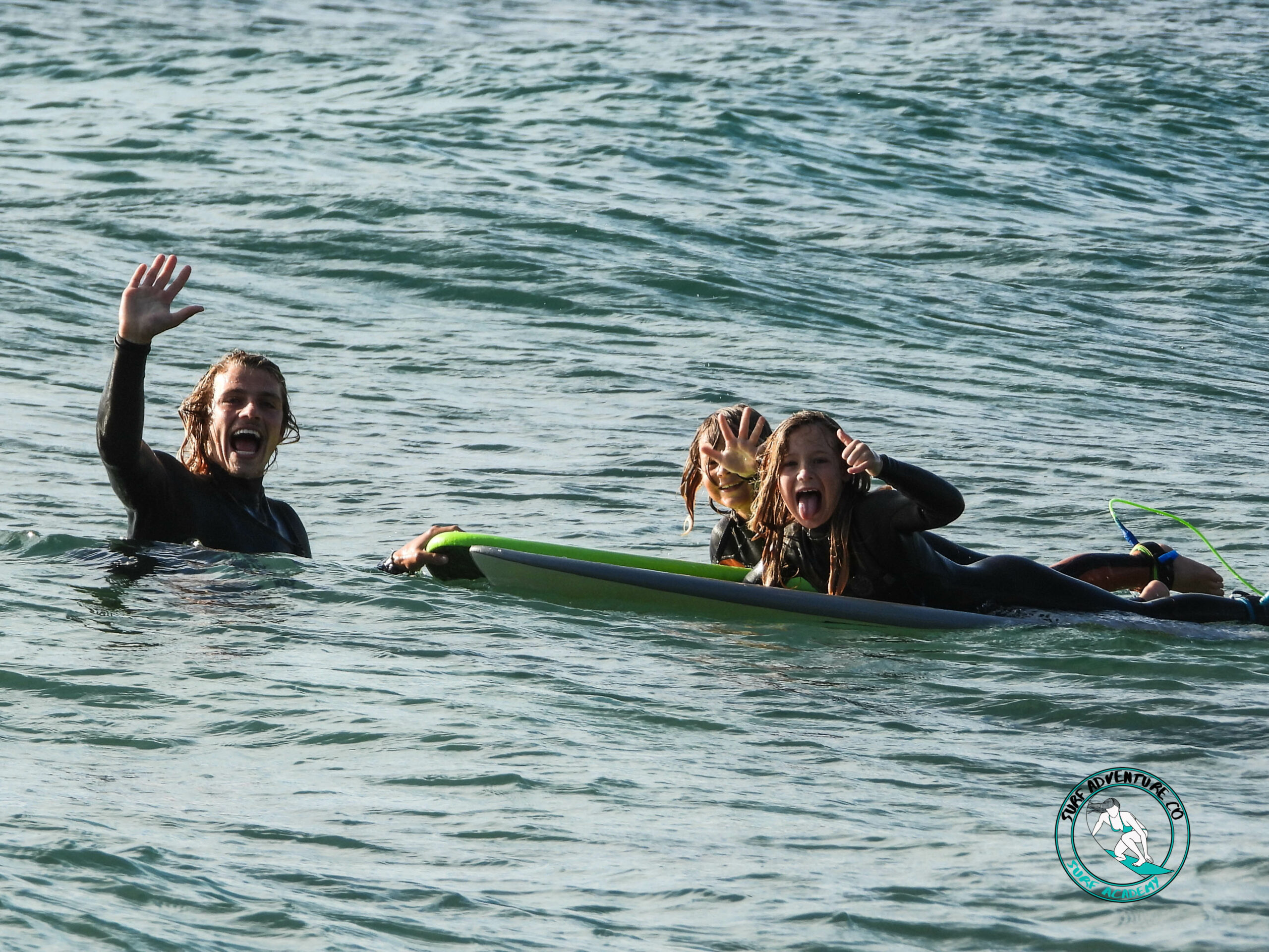 Surf Coaching – Up to 3 Participants – One Hour