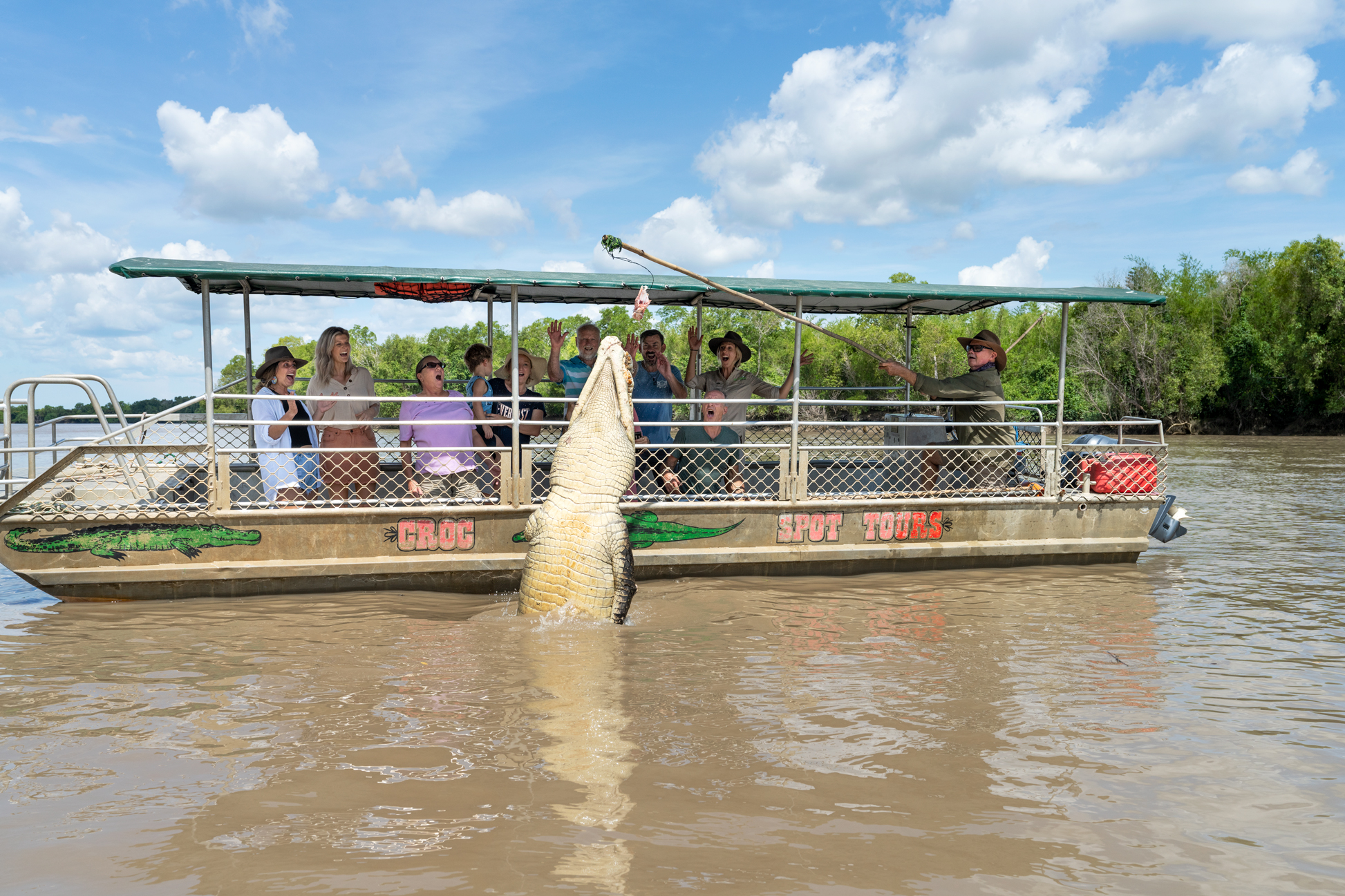 Autopia Tours: Jumping Crocodile Tour from Darwin