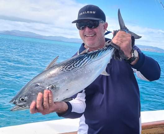 3/4 Day Shared Fishing Charter Airlie Beach Whitsundays Islands & Shoals