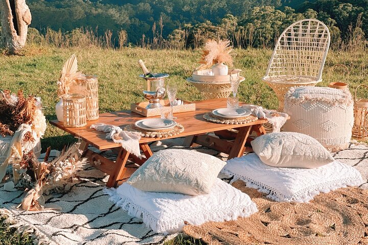 Private Luxury Picnic in Maleny with Grazing Platter