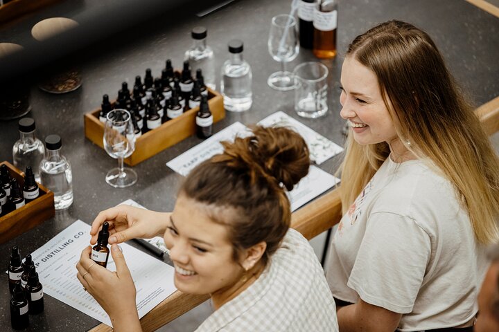 Gin Blending Group Class in Carrington