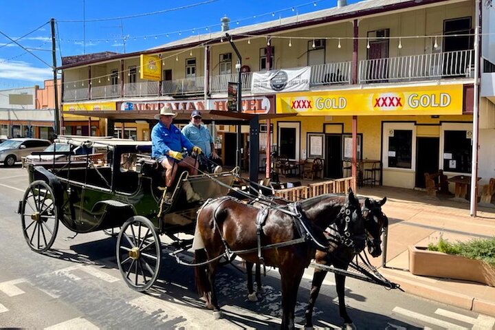 Horse & carriage Winton Town Tour 9:00am