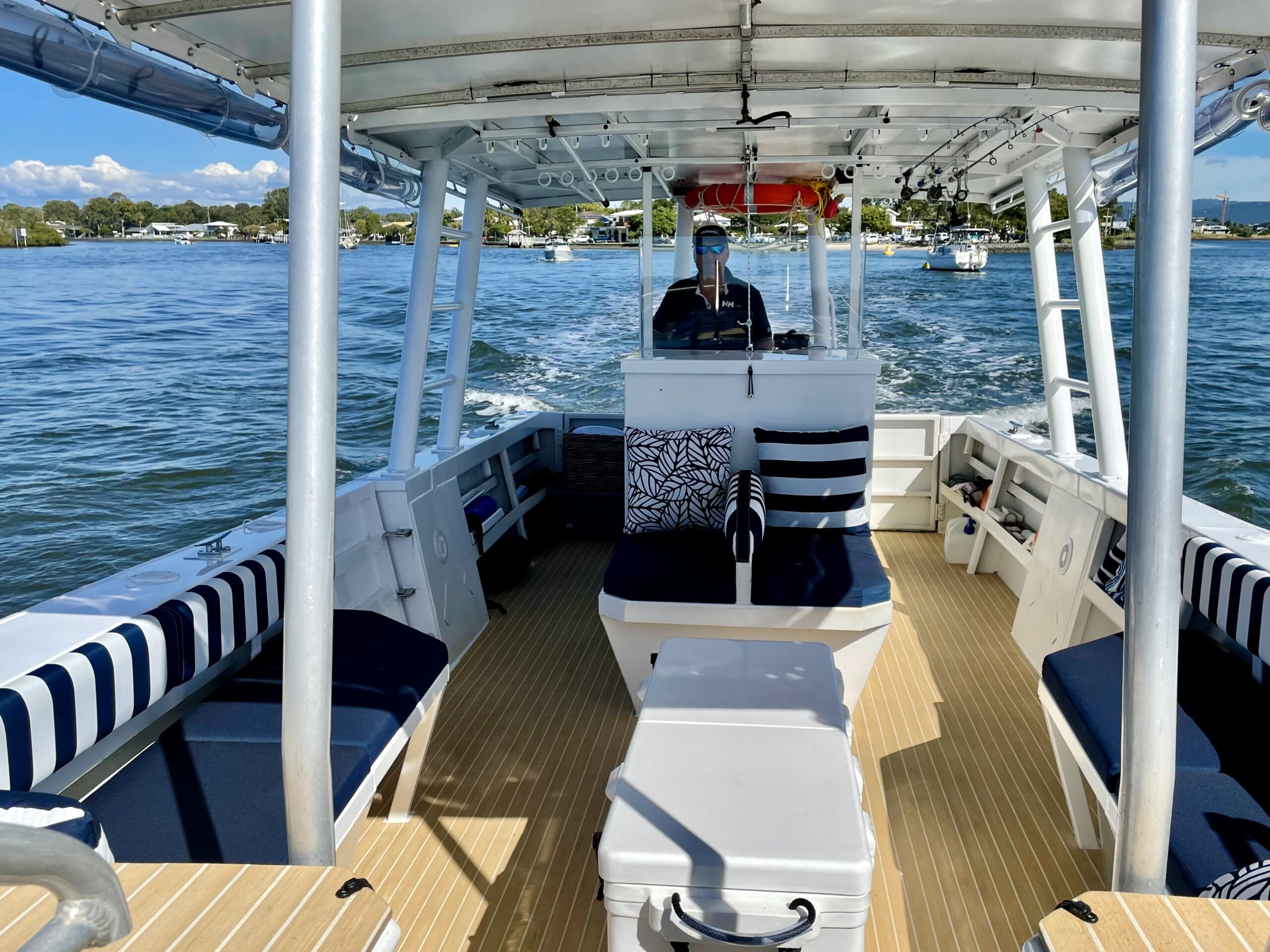 Gold Coast Island Private Cruise with Platter and Prosecco