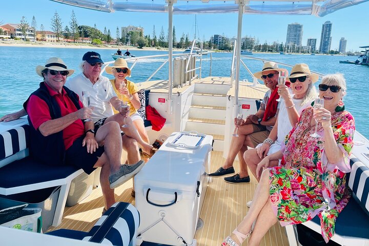 Private Boat Cruise of the Gold Coast's Broadwater with Lunch!