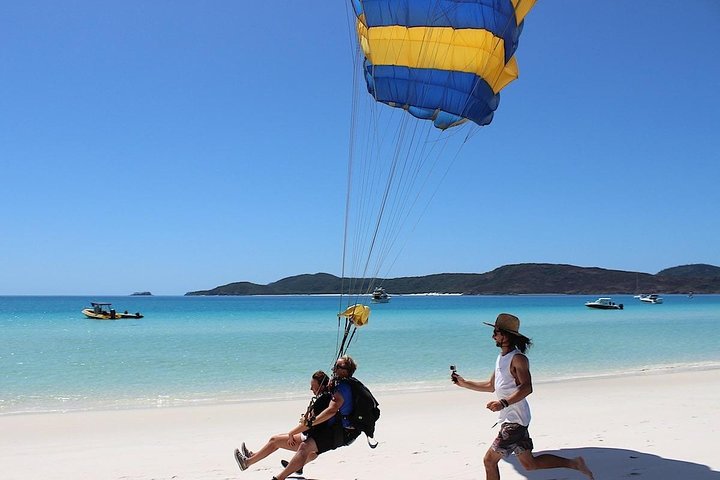 Whitehaven Beach Tandem Skydive with beach landing!