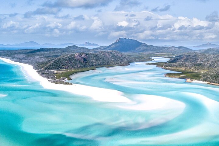 4 Day & 3 Night Whitsunday Islands & Outer Reef Sailing Adventure on Broomstick