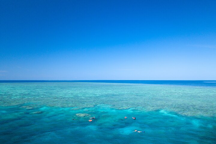 2-Day Snorkeling Experience in Great Barrier Reef (Twin Share Cabin)