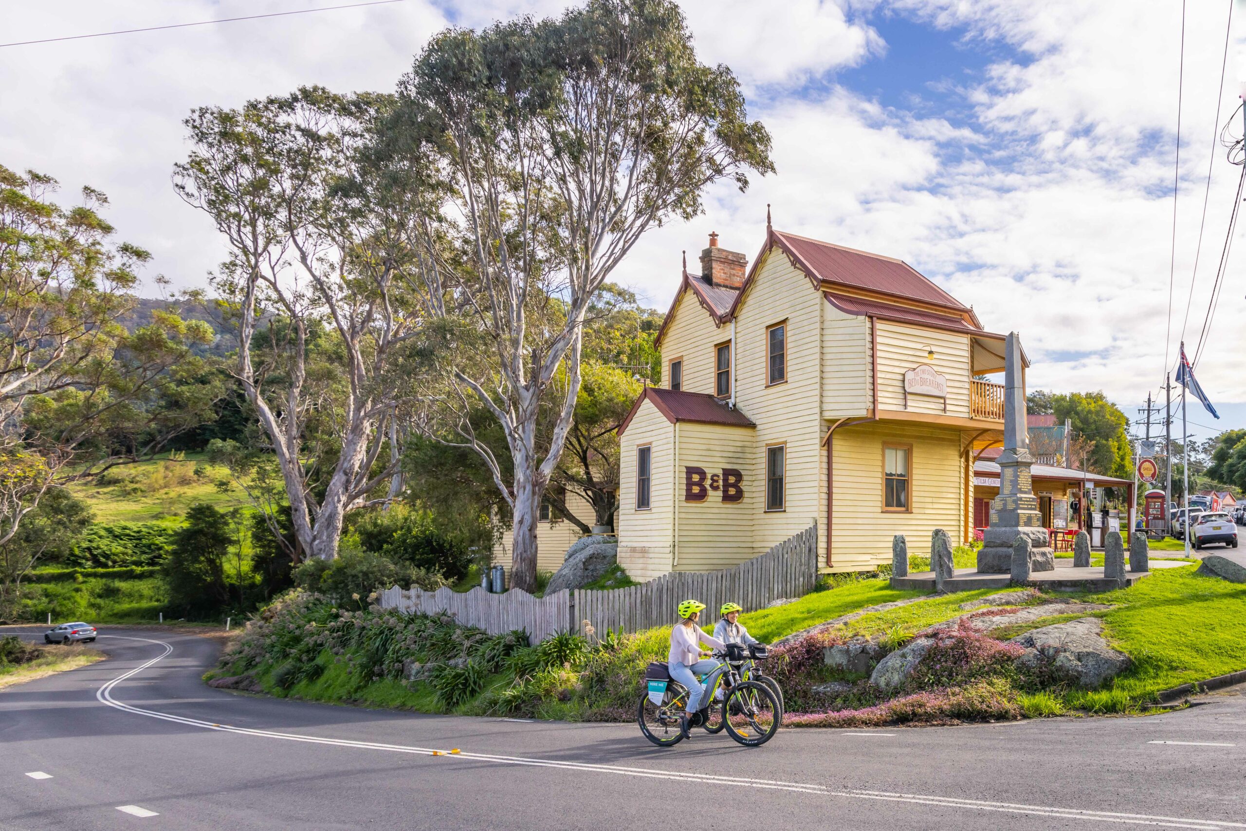 SELF GUIDED E-BIKE TOUR – PEDAL TO PRODUCE SERIES – NAROOMA TO TILBA VALLEY WINERY & ALE HOUSE VIA CENTRAL TILBA AND MYSTERY BAY  with return transfers