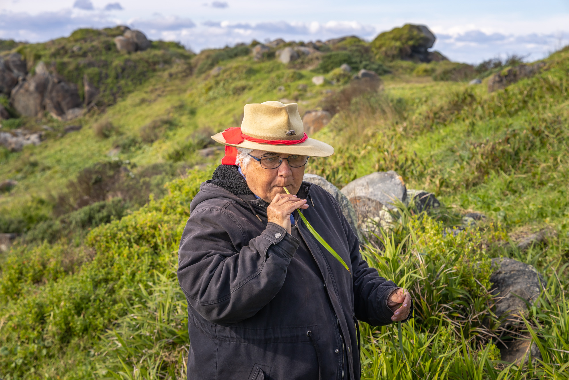 WELCOME TO COUNTRY - BUSH TUCKER & BUSH MEDICINE CULTURAL WALK WITH YUIN KNOWLEDGE HOLDER  FOLLOWED BY LUNCH AT THE PICKLED OCTOPUS RESTAURANT TUROSS HEAD