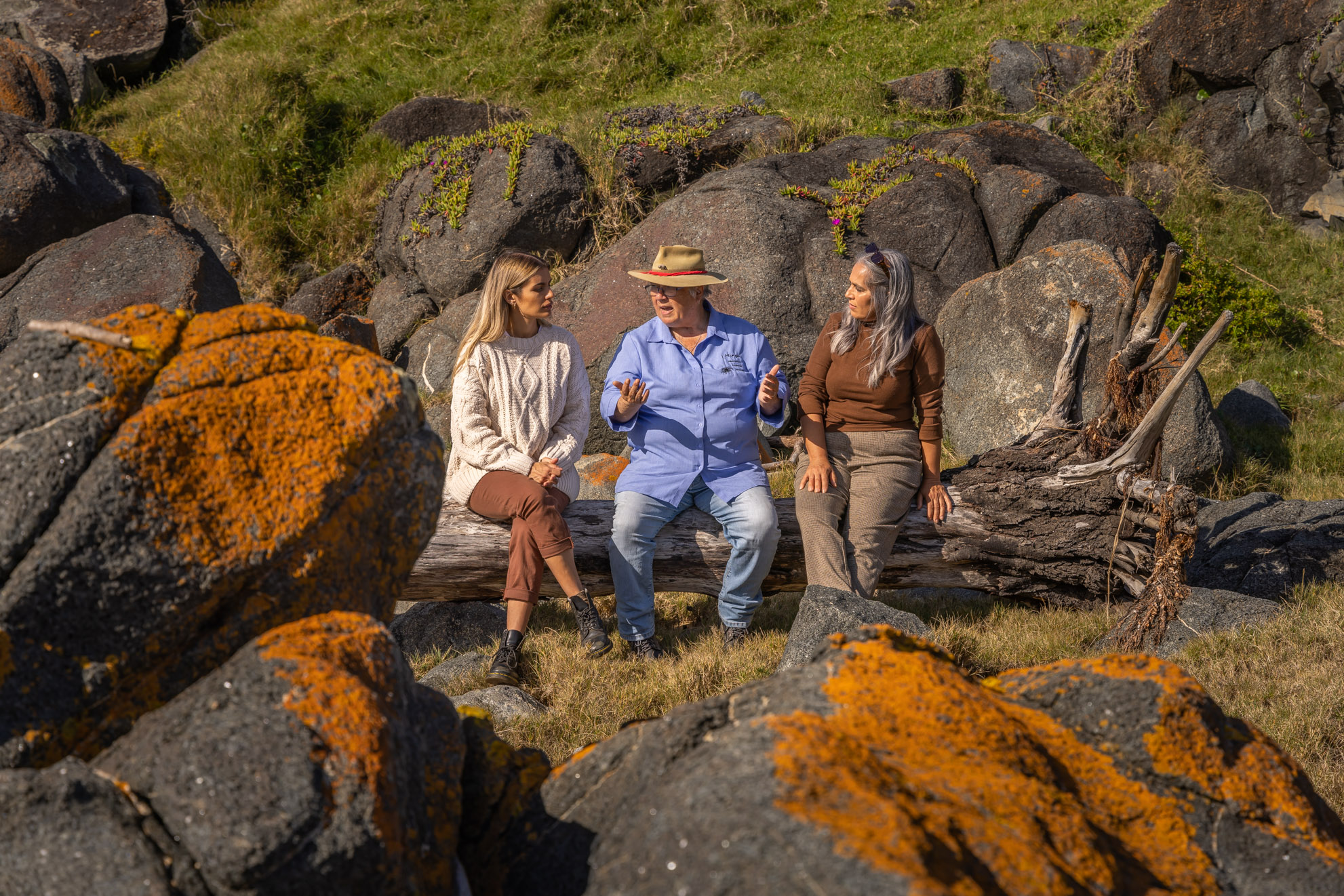 WELCOME TO COUNTRY - BUSH TUCKER & BUSH MEDICINE CULTURAL WALK WITH YUIN KNOWLEDGE HOLDER  FOLLOWED BY LUNCH AT THE PICKLED OCTOPUS RESTAURANT TUROSS HEAD