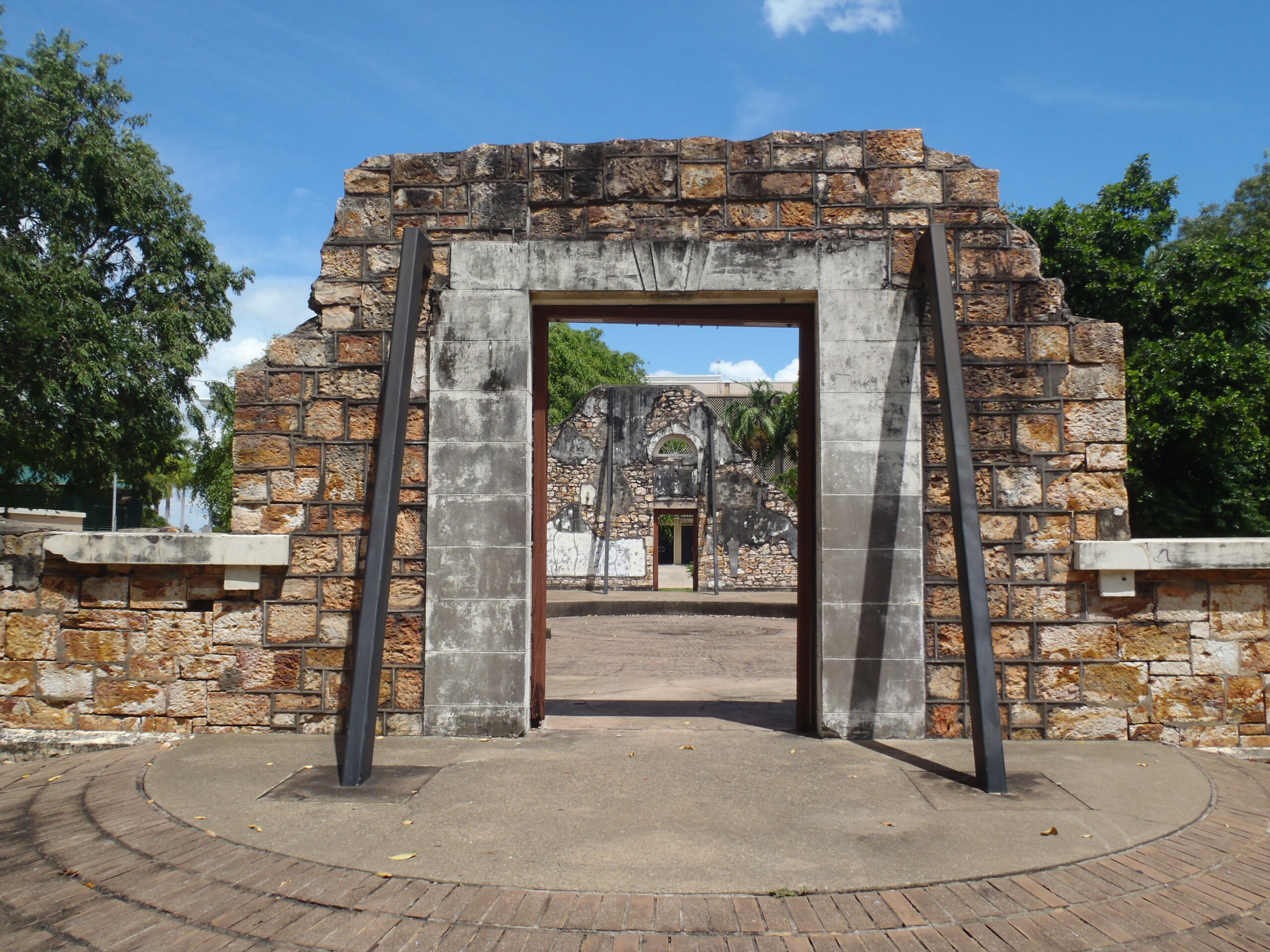 The Darwin History and Wartime Experience - Darwin City Sights Tour