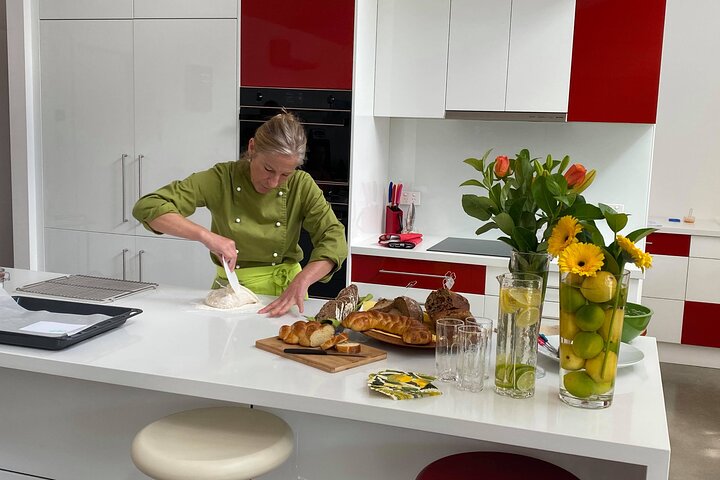 Small-Group Cooking Class in Goolwa