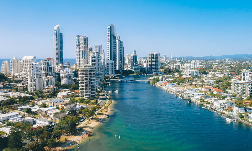 2 Hour Surfers Paradise Stand Up Paddle Board Tour