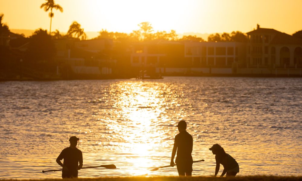 90 Minute Twilight Stand Up Paddle Board Tour