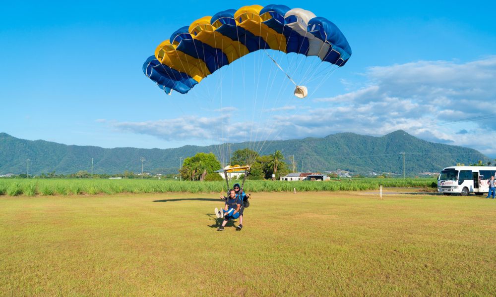 Cairns Tandem Skydive up to 15,000ft