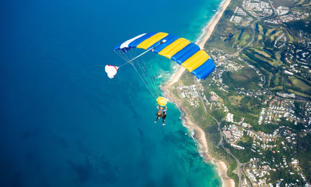 Noosa Tandem Skydive up to 15,000ft