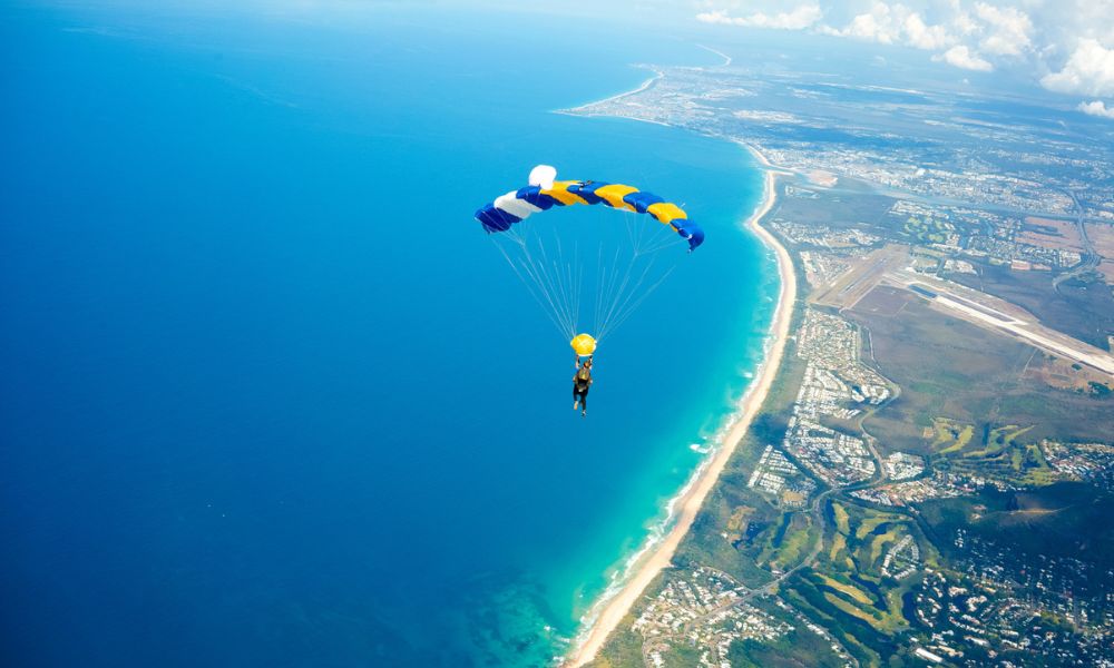 Noosa Tandem Skydive up to 15,000ft