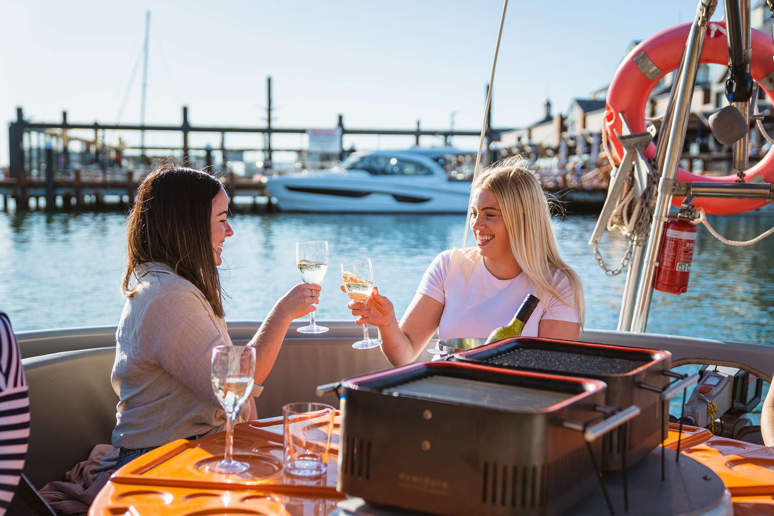 2 Hour Self-Drive BBQ Boat Hire - Group of 1 - 10 people - MANDURAH