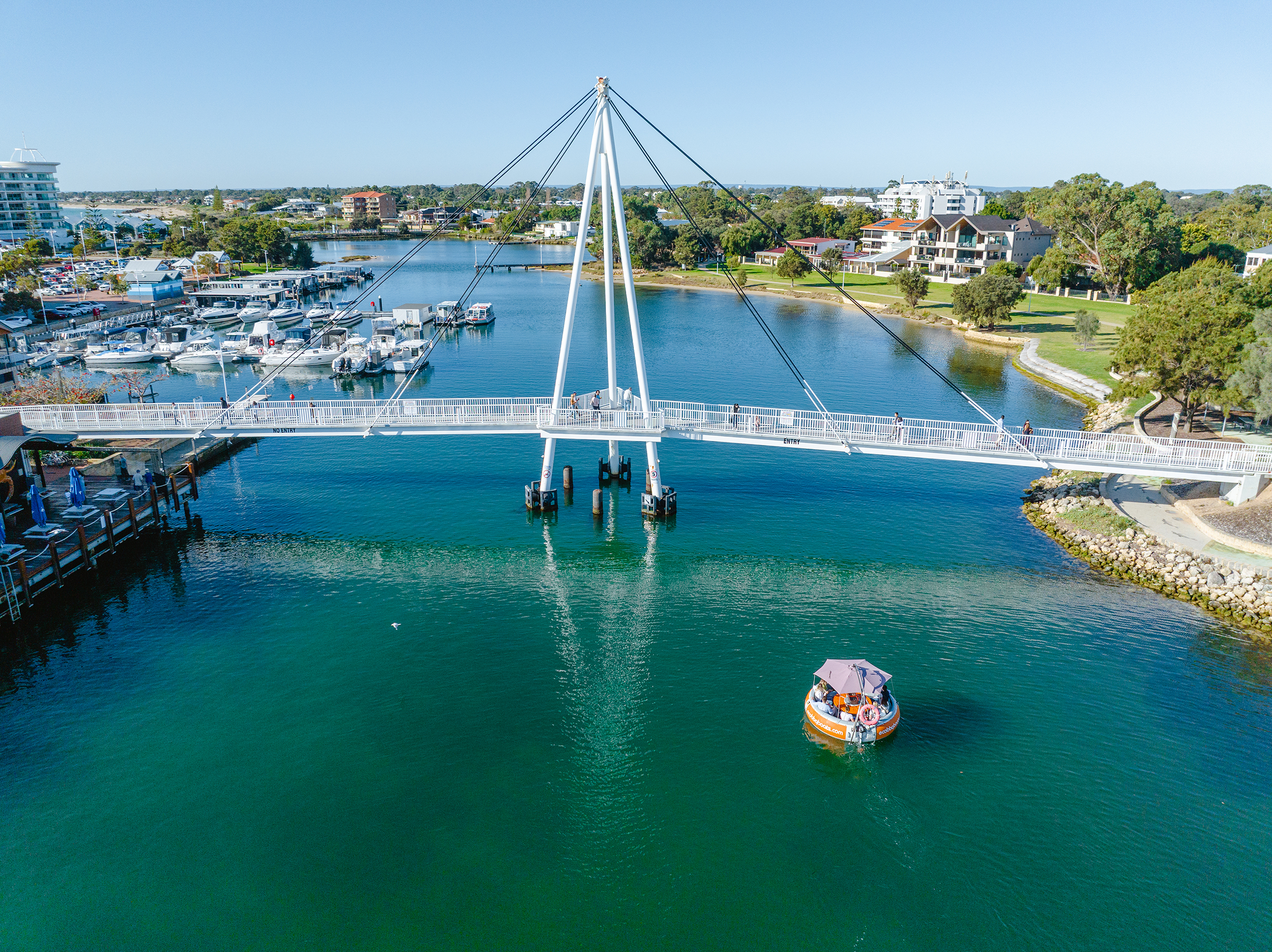 2 Hour Self-Drive BBQ Boat Hire - Group of 1 - 10 people - MANDURAH