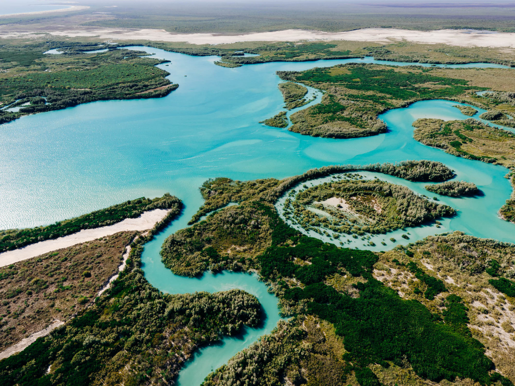 Pearls & Coast Flight & Willie Creek Pearl Farm Tour ex Broome